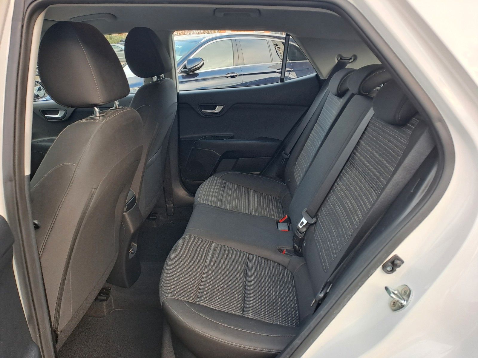 Kia Stonic T-GDi Aut. - Samsaru's Car Outlet