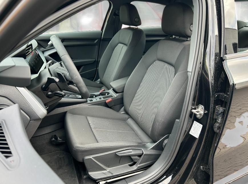 Audi A3 Limousine 30 TFSI SHZ/CarPlay/GRA/PDC