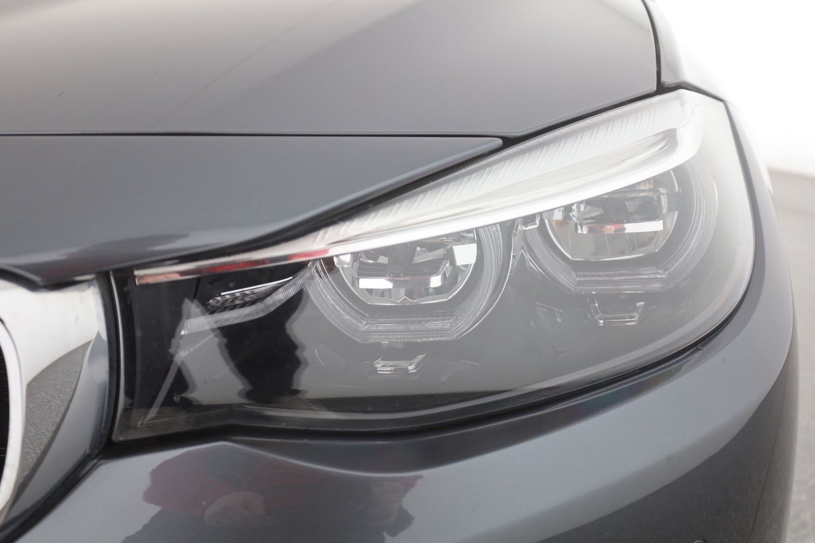 BMW 320i Gran Turismo - Samsaru's Car Outlet