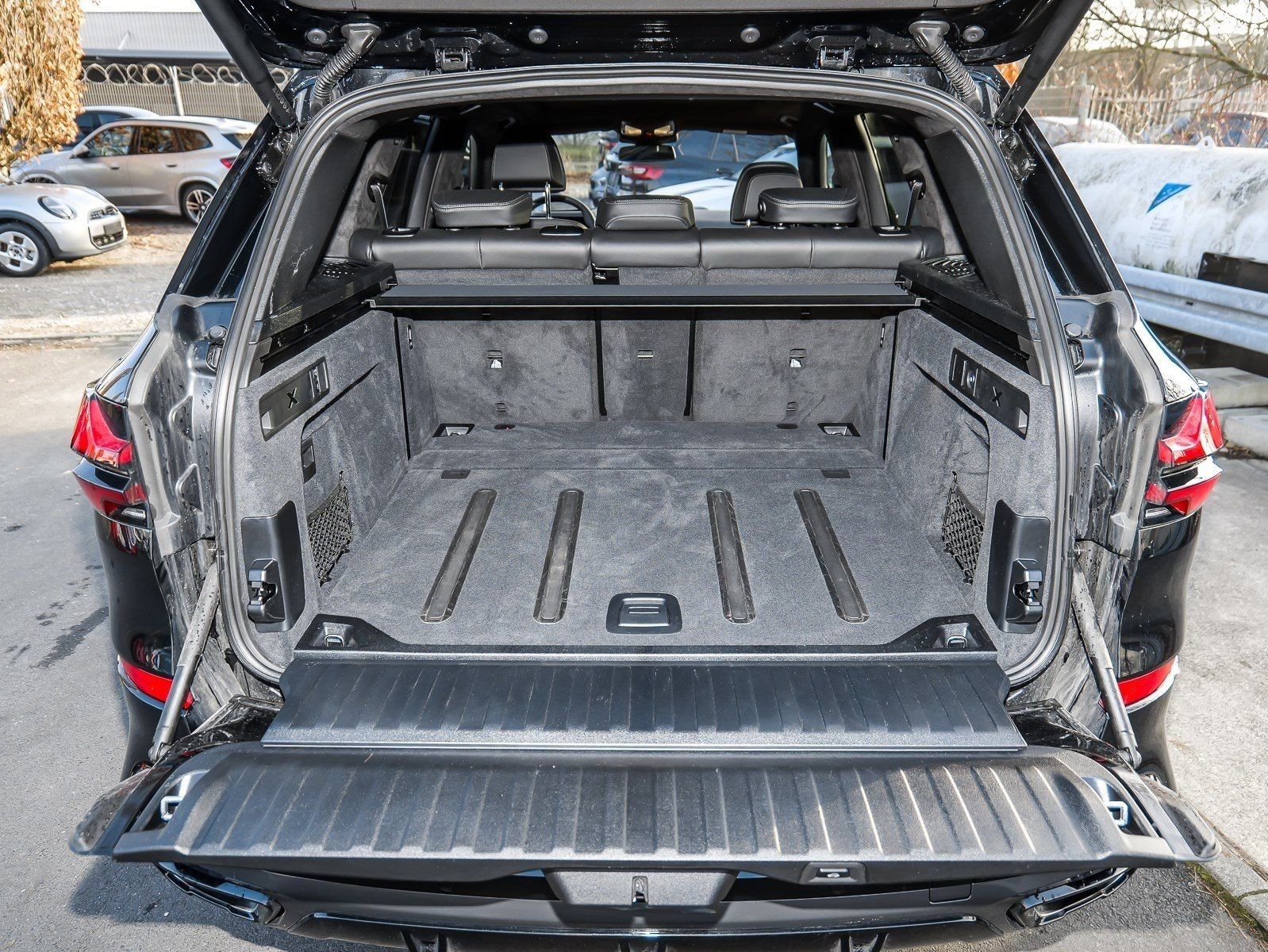 BMW X5 xDrive40d MSport + Pano + AHK + H/K + 22"