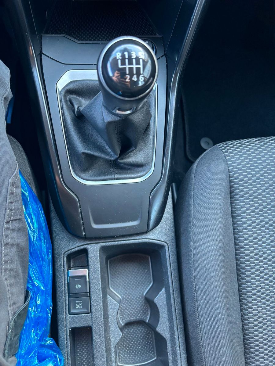 Volkswagen T-Roc - Samsaru's Car Outlet