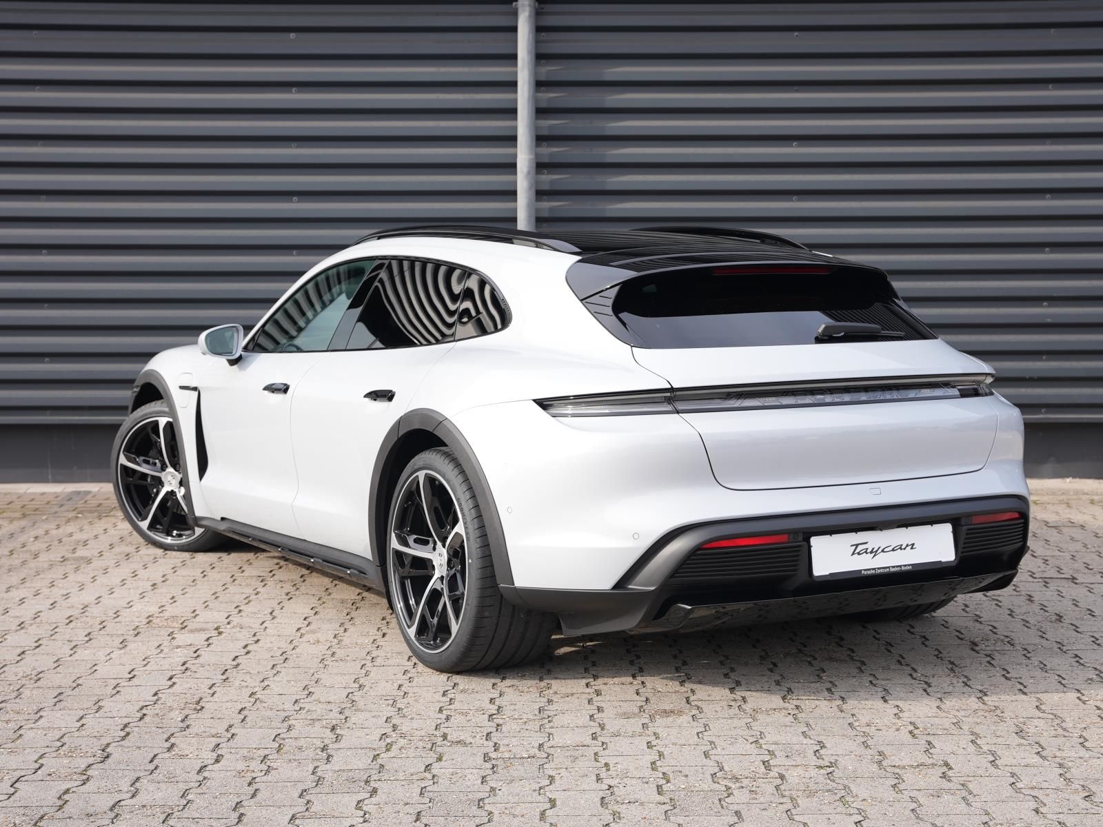 Porsche Taycan 4S Cross Turismo InnoDrive Surround-View