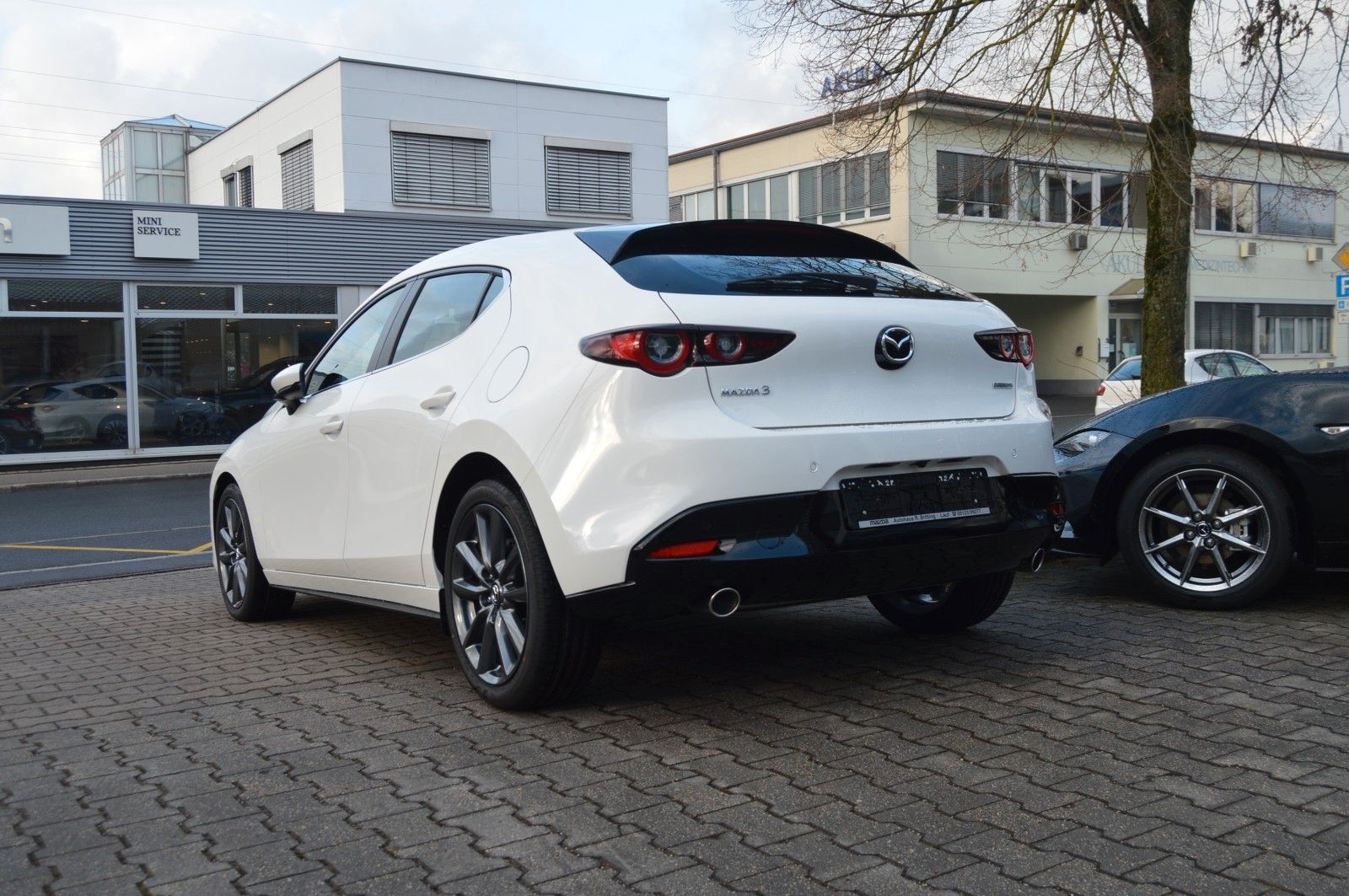 Mazda 3 Benzin 140PS 6AG Centre-Line Navi PDC SHZ