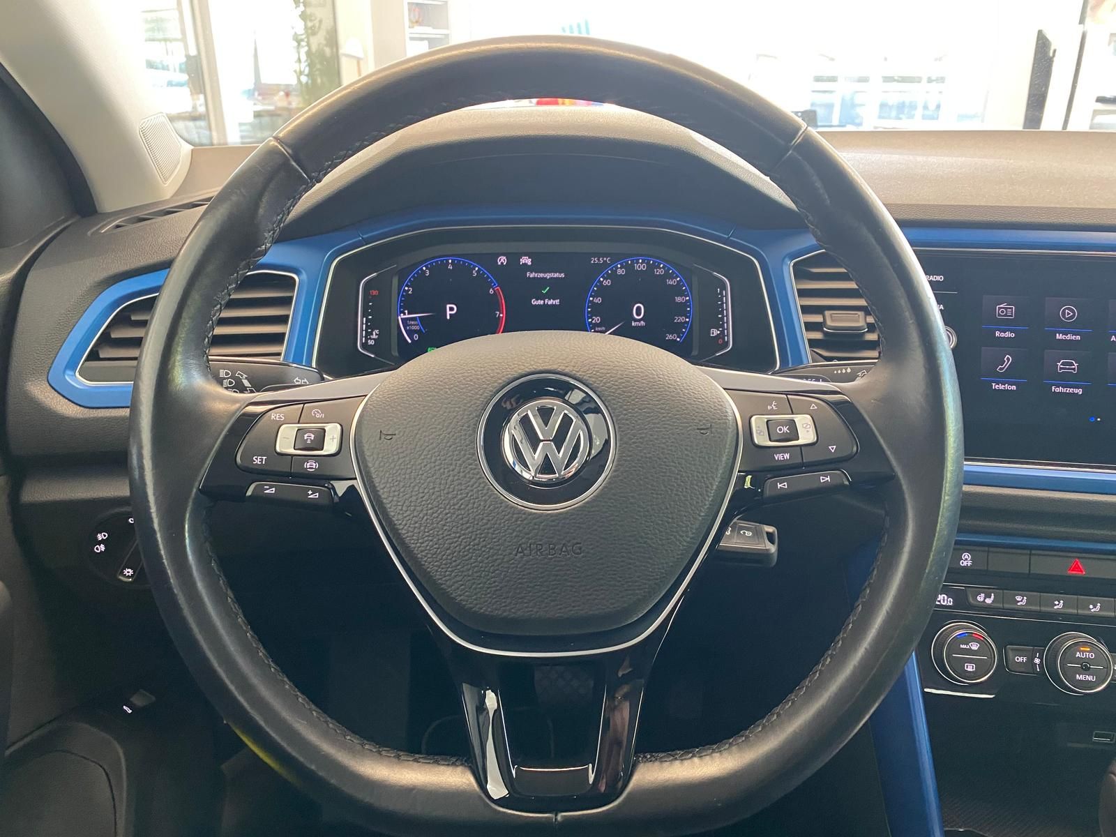 Volkswagen T-Roc 1.5 TSI DSG - Samsaru's Car Outlet