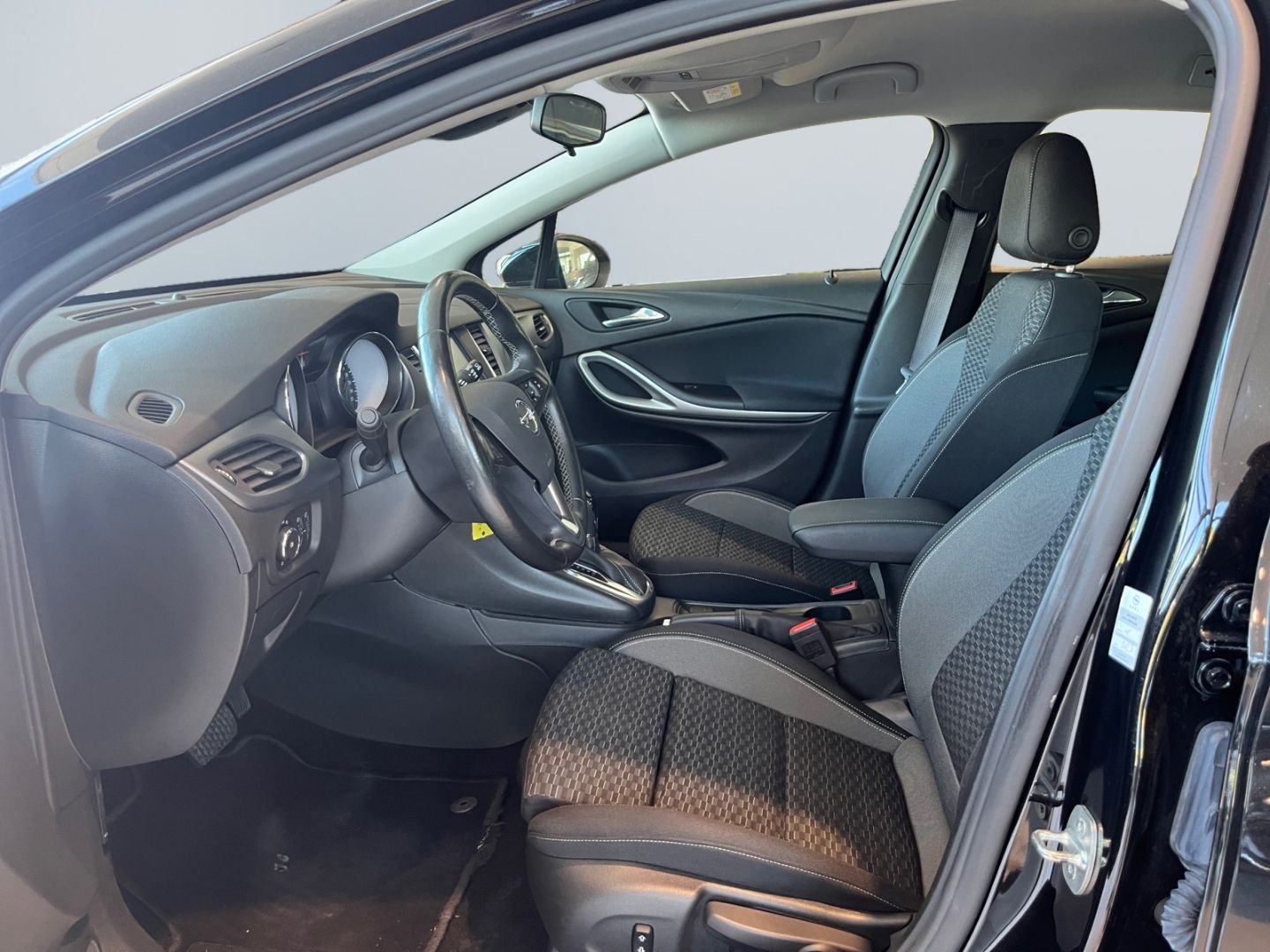 Opel Astra 1.5 D ST Automatik Edition - Samsaru's Car Outlet