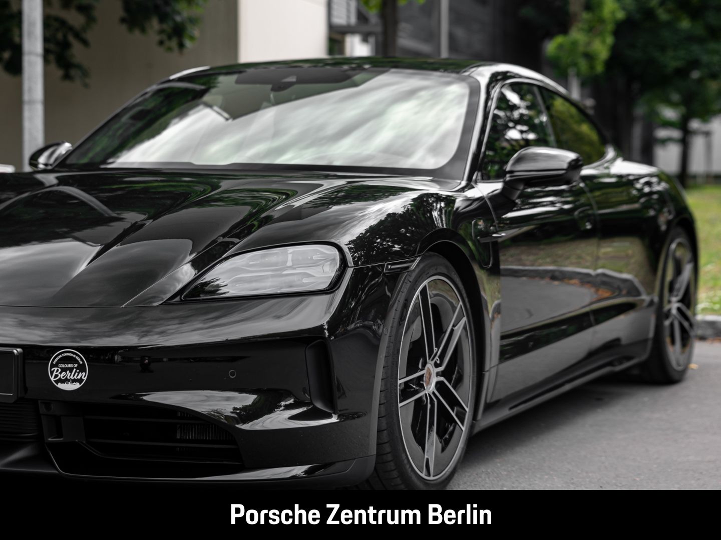 Porsche Taycan GTS Burmester HA-Lenkung Surround-View