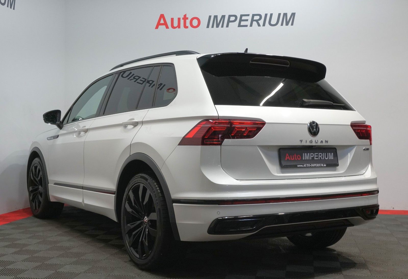 Volkswagen Tiguan R-Line 4Motion 2.0TDI*BlackStyle*IQ.Light