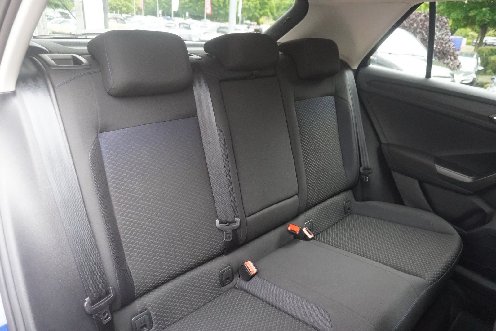 Volkswagen T-Roc 2.0 TDI R-Line 4M DSG - Samsaru's Car Outlet