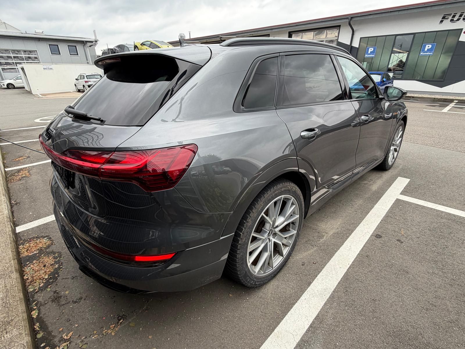 Audi e-tron 55 quattro S line 95kWh 115T€|AHZV|Vollle