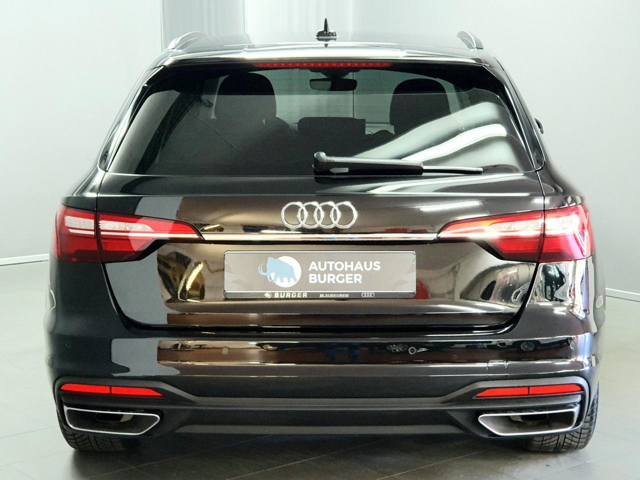 Audi A4 Avant 35TFSI S tronic - Samsaru's Car Outlet