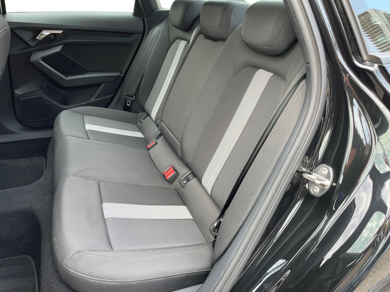 Audi A3 Limousine 30 TFSI S trc advanced Navi Virtual