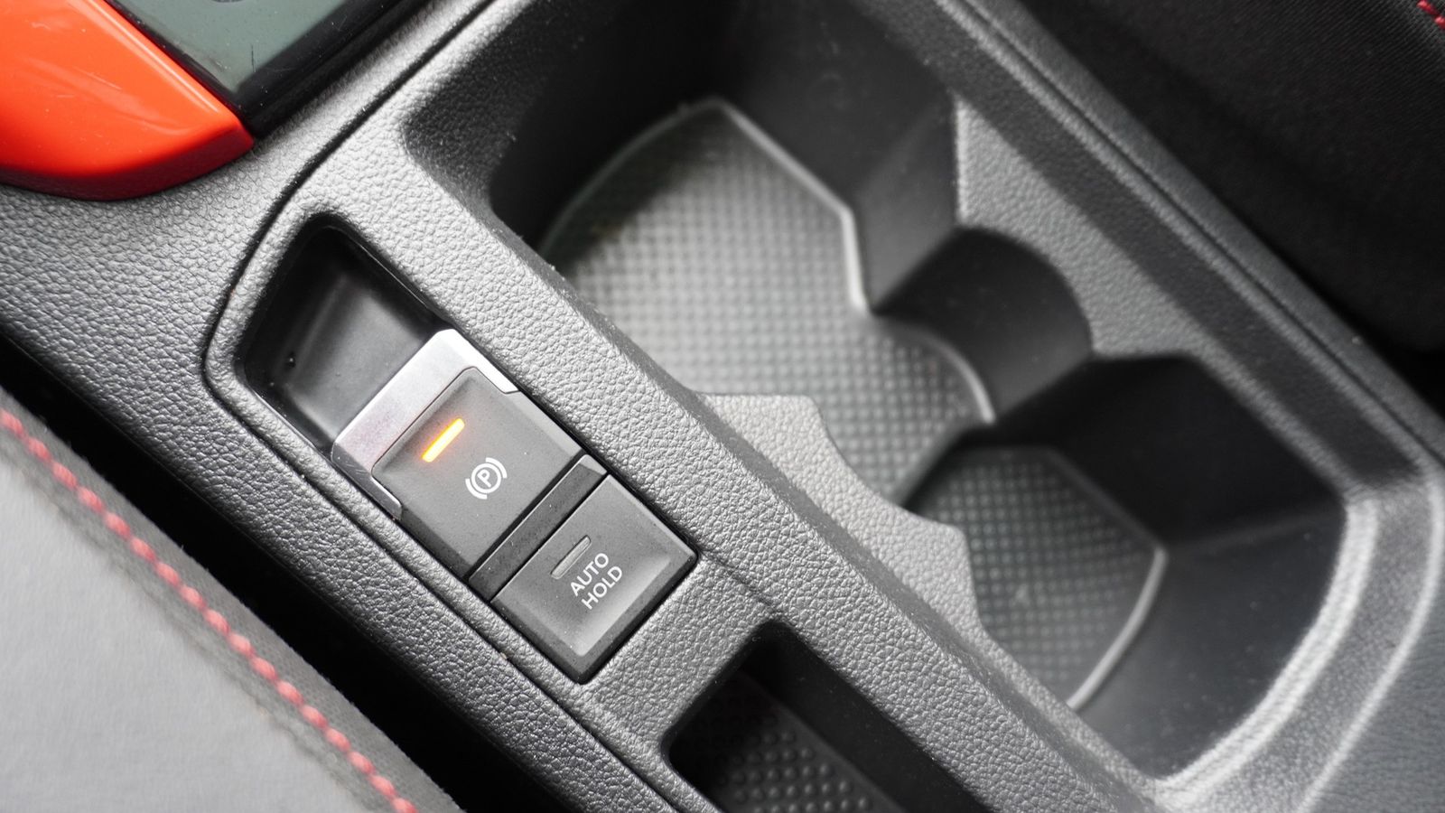 Volkswagen T-Roc 2.0 TDI R-Line - Samsaru's Car Outlet