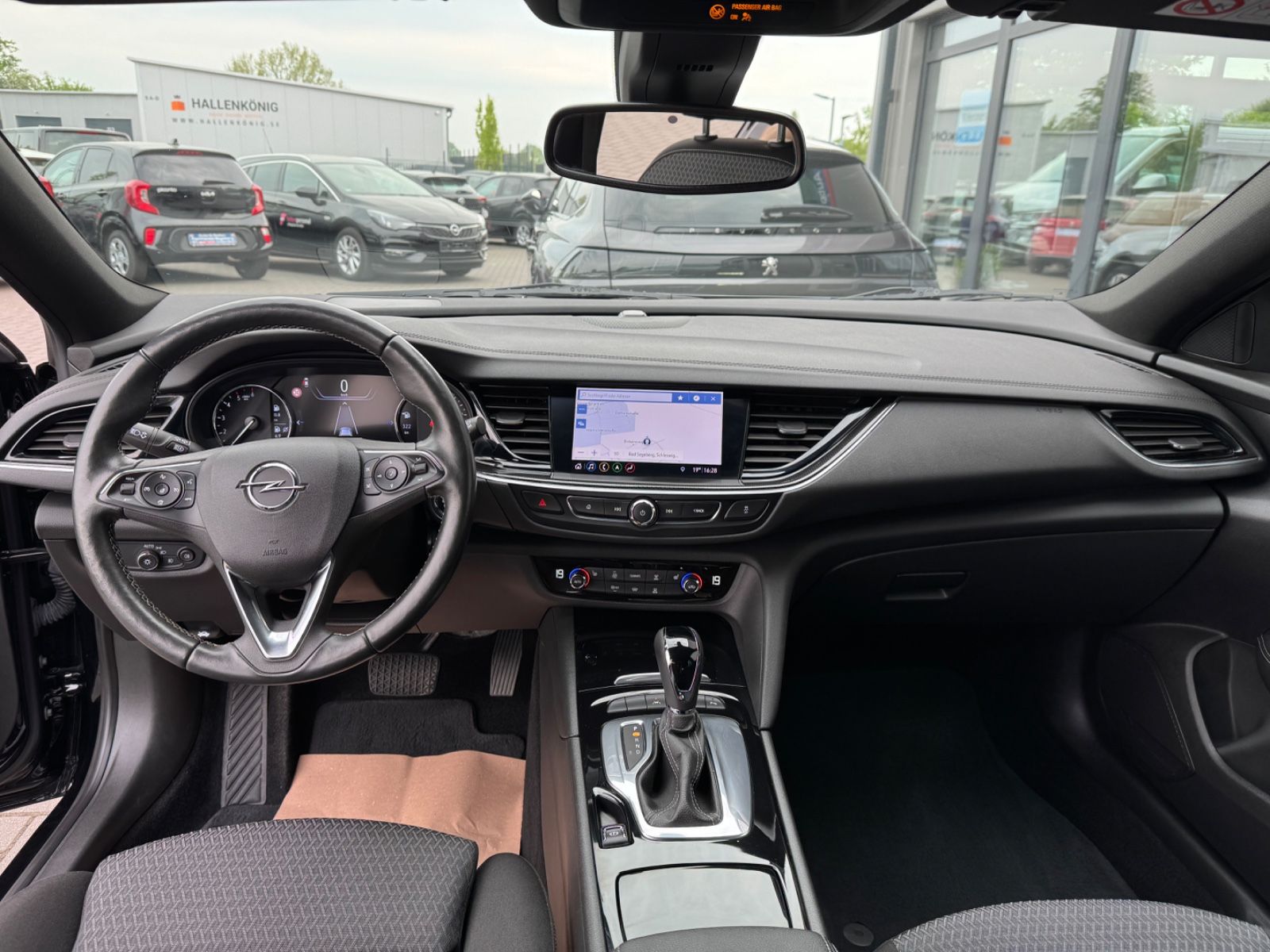 Opel Insignia B Sports Tourer Business - Samsaru's Car Outlet