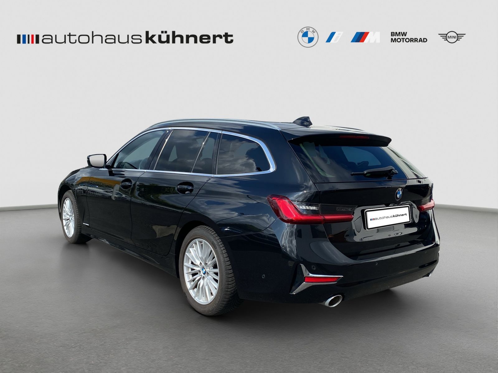 BMW 320i Touring Luxury Line - Samsaru's Car Outlet