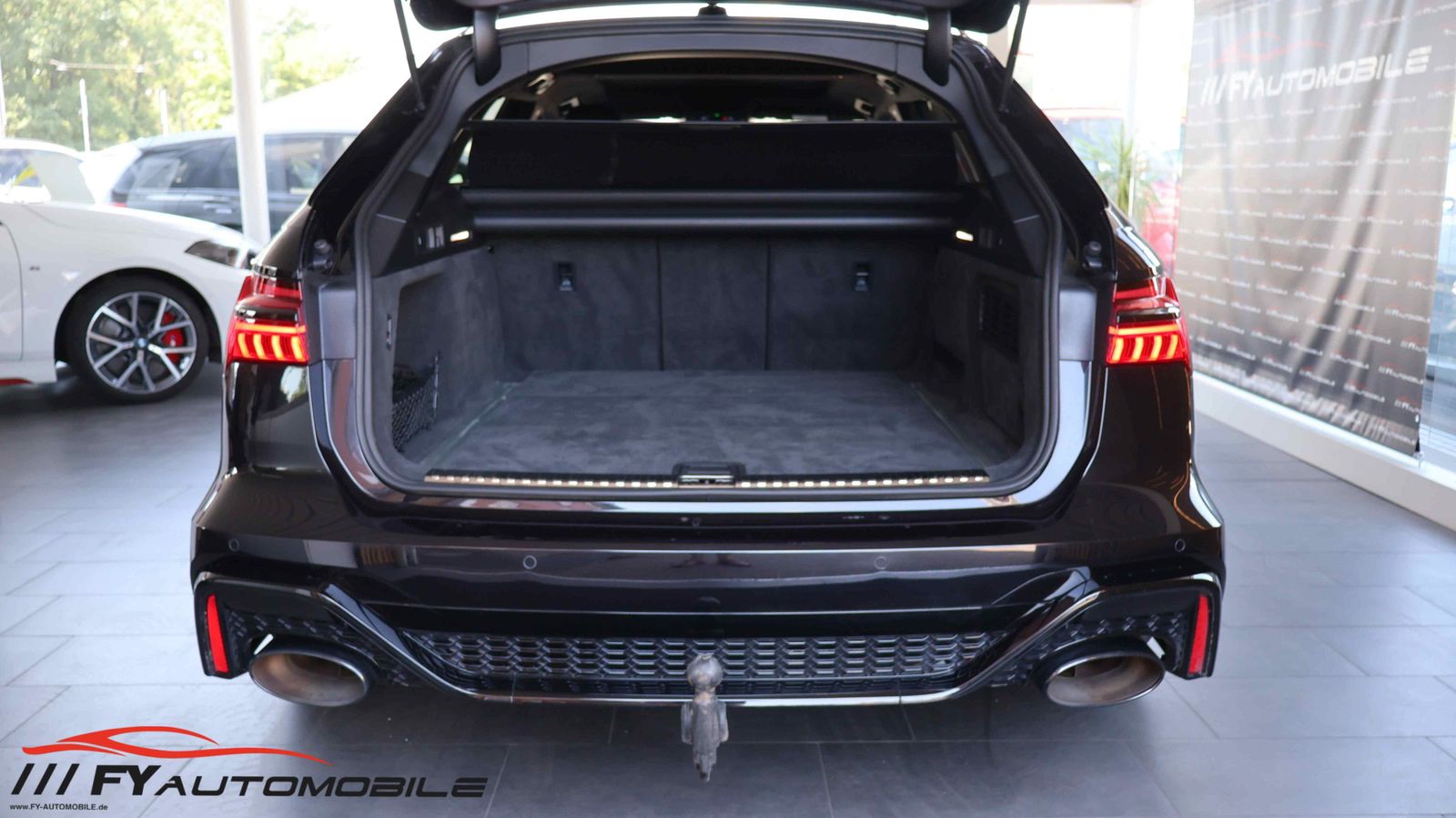 Audi RS6 4.0 TFSI quattro Keramic* Pano* AHK* Carbon