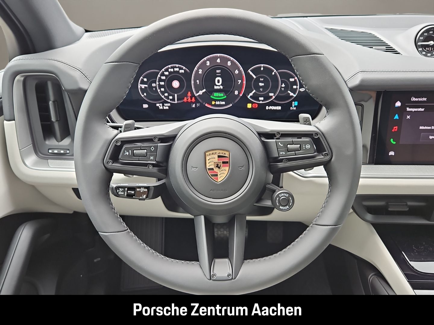Porsche Cayenne E-Hybrid BOSE Panoramadach Luftfederung
