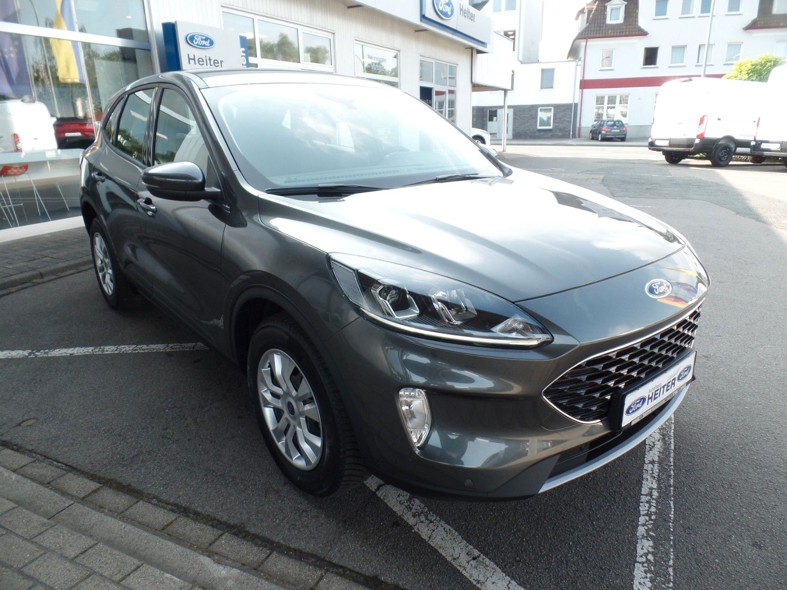Ford Kuga 2.0l - Samsaru's Car Outlet