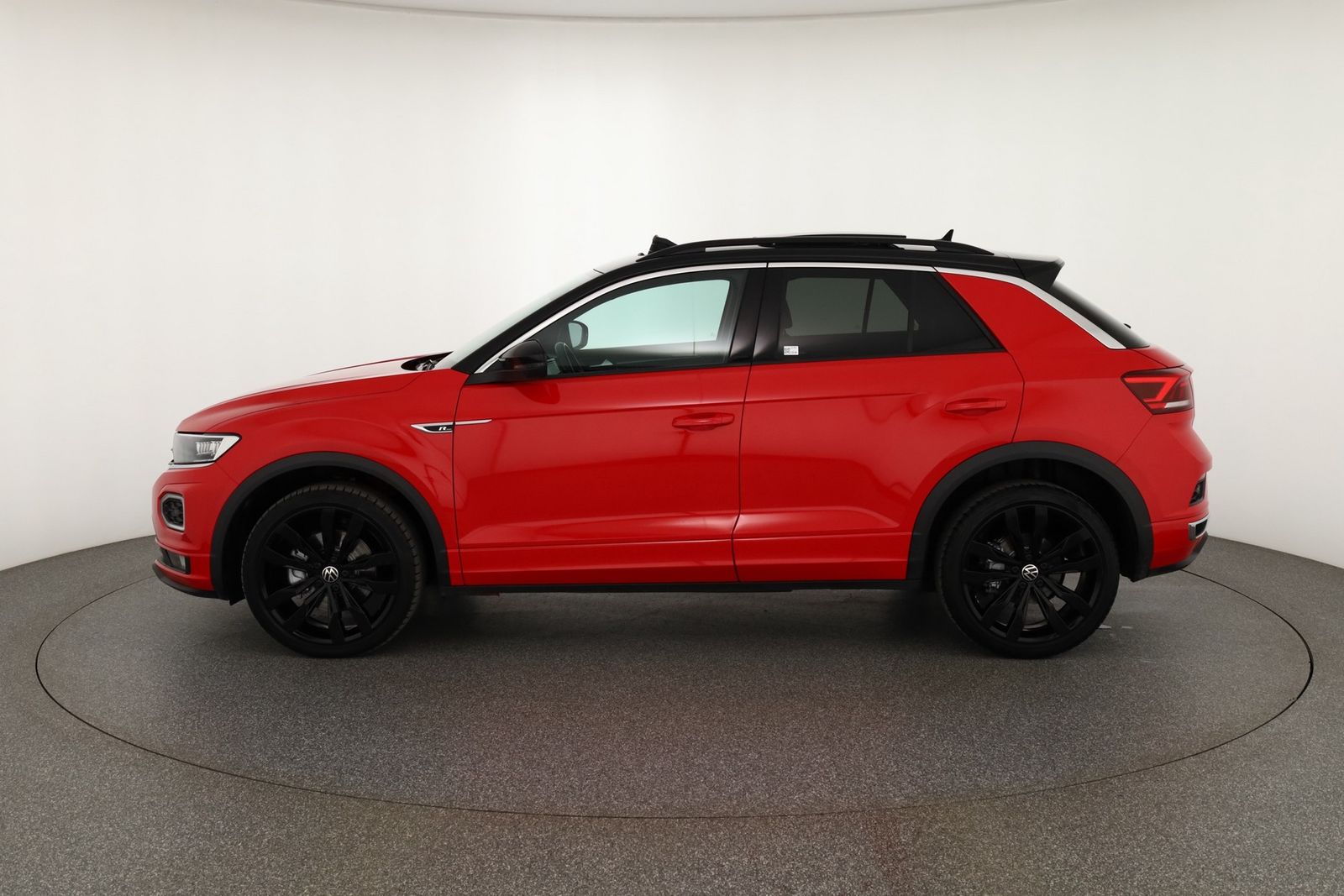Volkswagen T-Roc 2.0 TDI DSG 4M R-Line - Samsaru's Car Outlet
