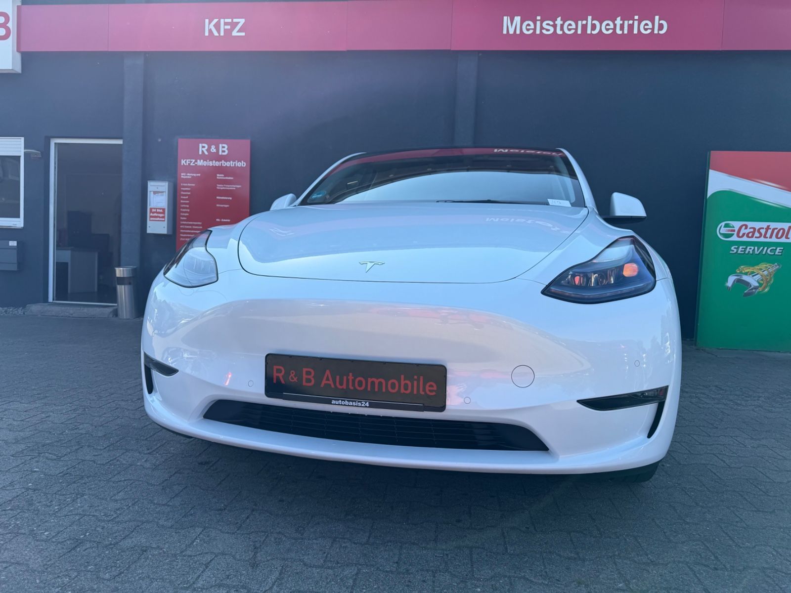 Tesla Model Y Long Range Dual AWD*360Kamera*1xHand*Übe