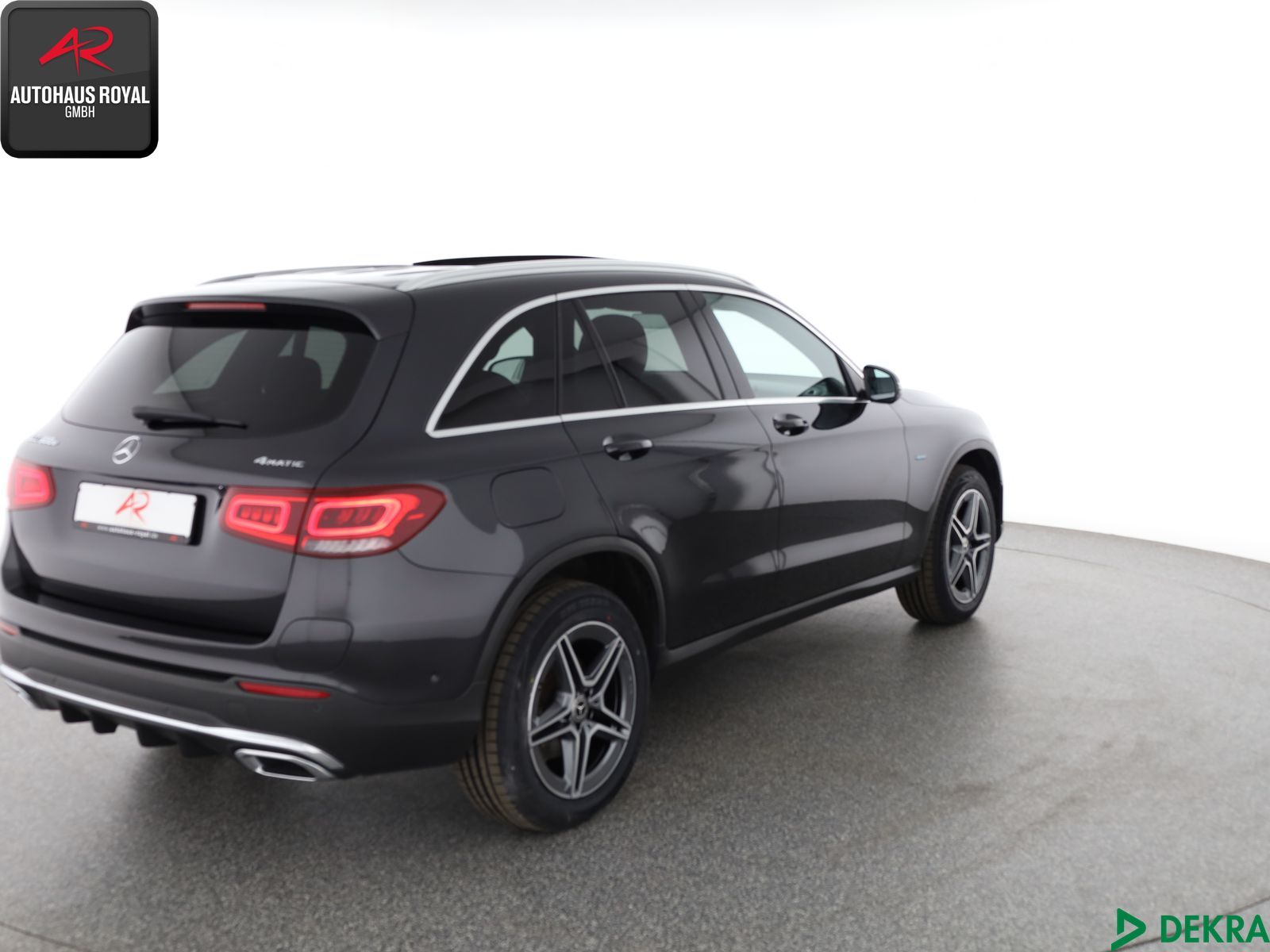 Mercedes-Benz GLC 300 e 3x AMG - Samsaru's Car Outlet