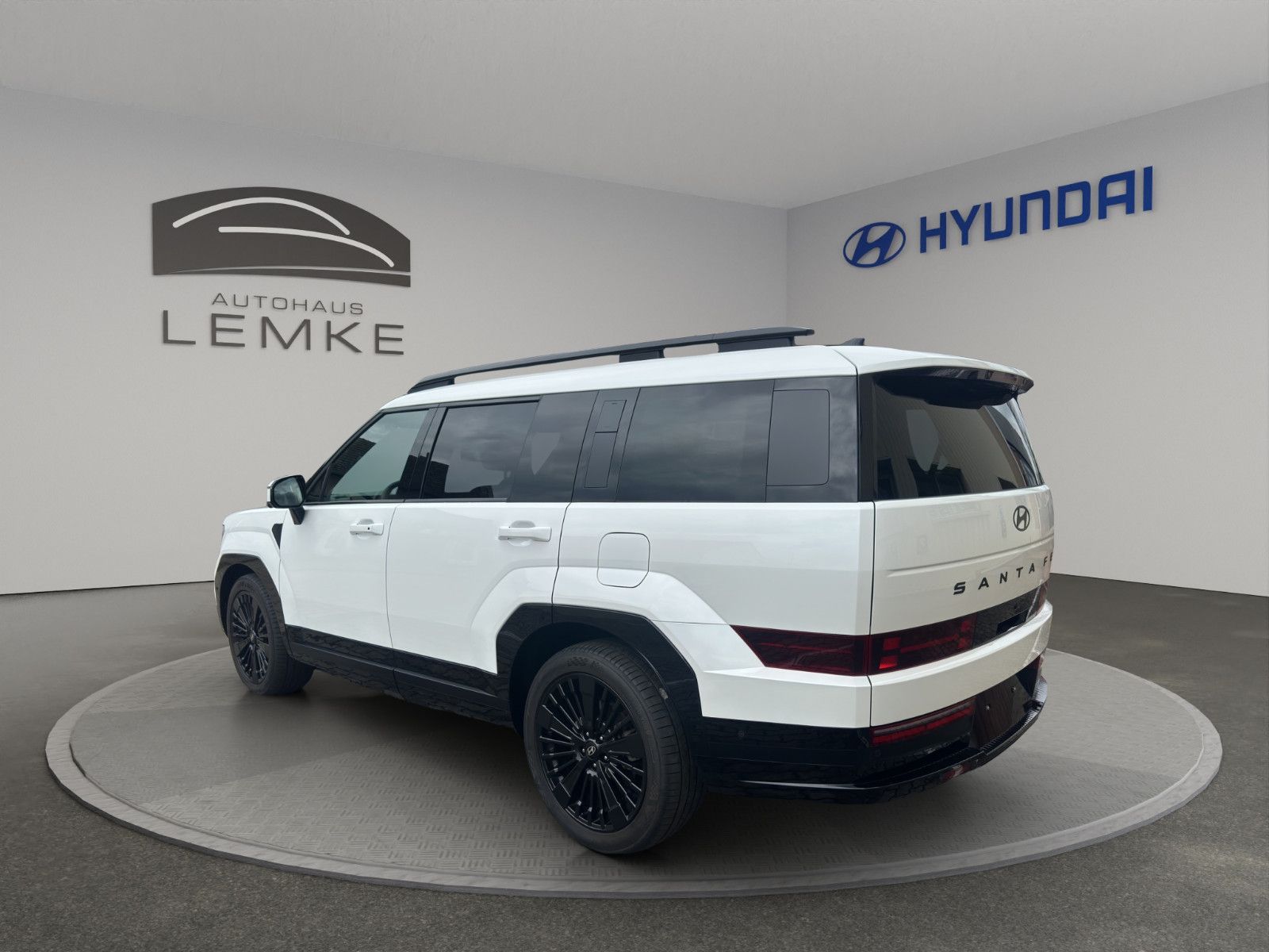 Hyundai SANTA FE 1.6 T-GDI PHEV BLACKLINE - Samsaru's Car Outlet
