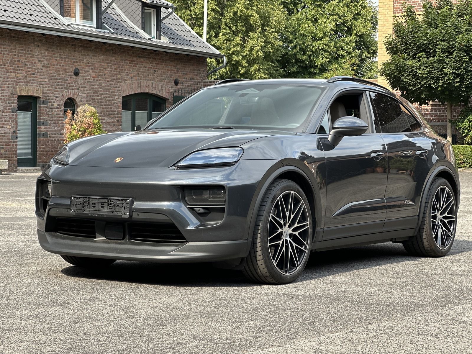 Porsche Macan 4 INNODRIVE - Samsaru's Car Outlet