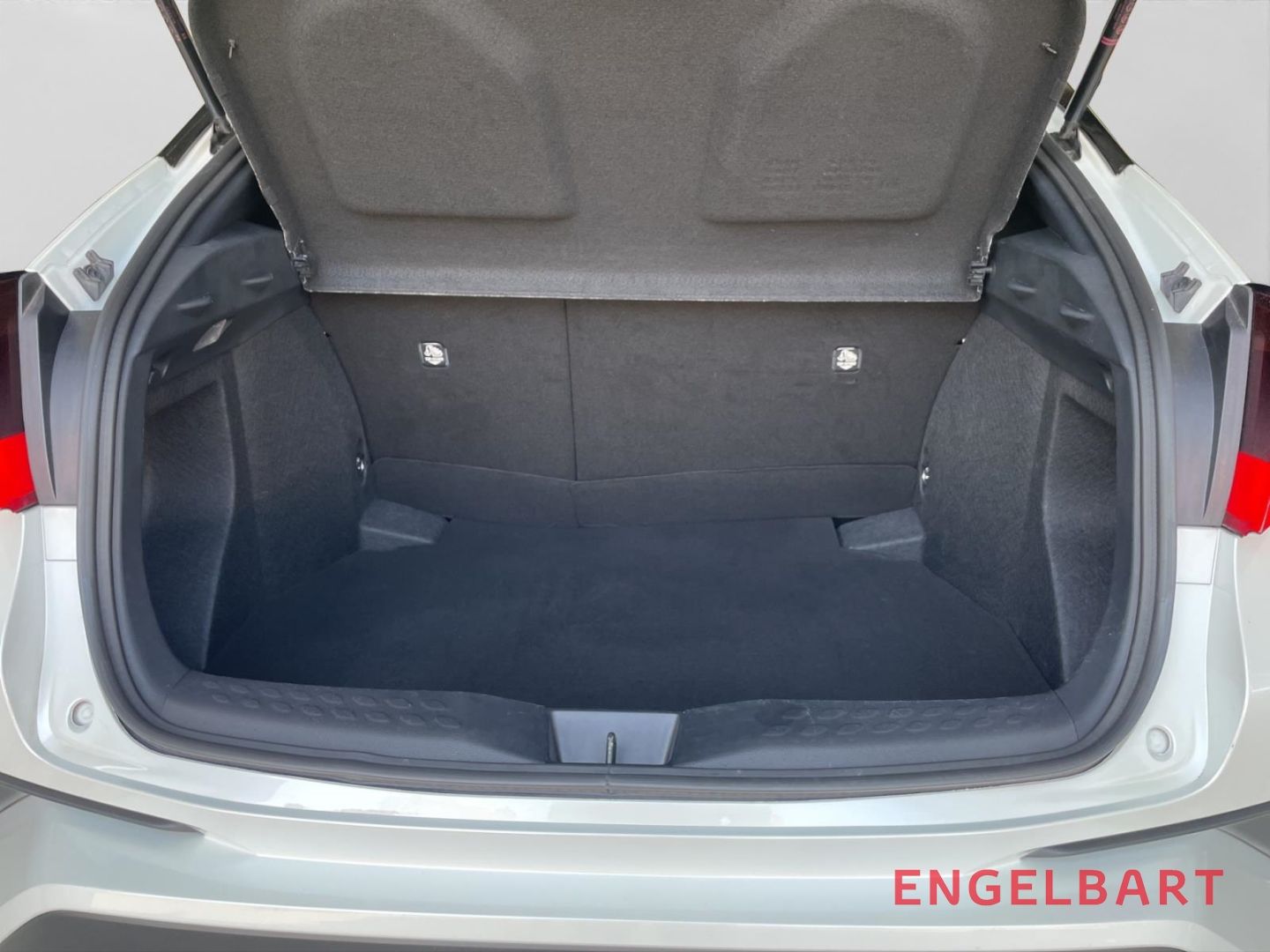 Toyota C-HR 1.8 Hybrid Lounge - Samsaru's Car Outlet