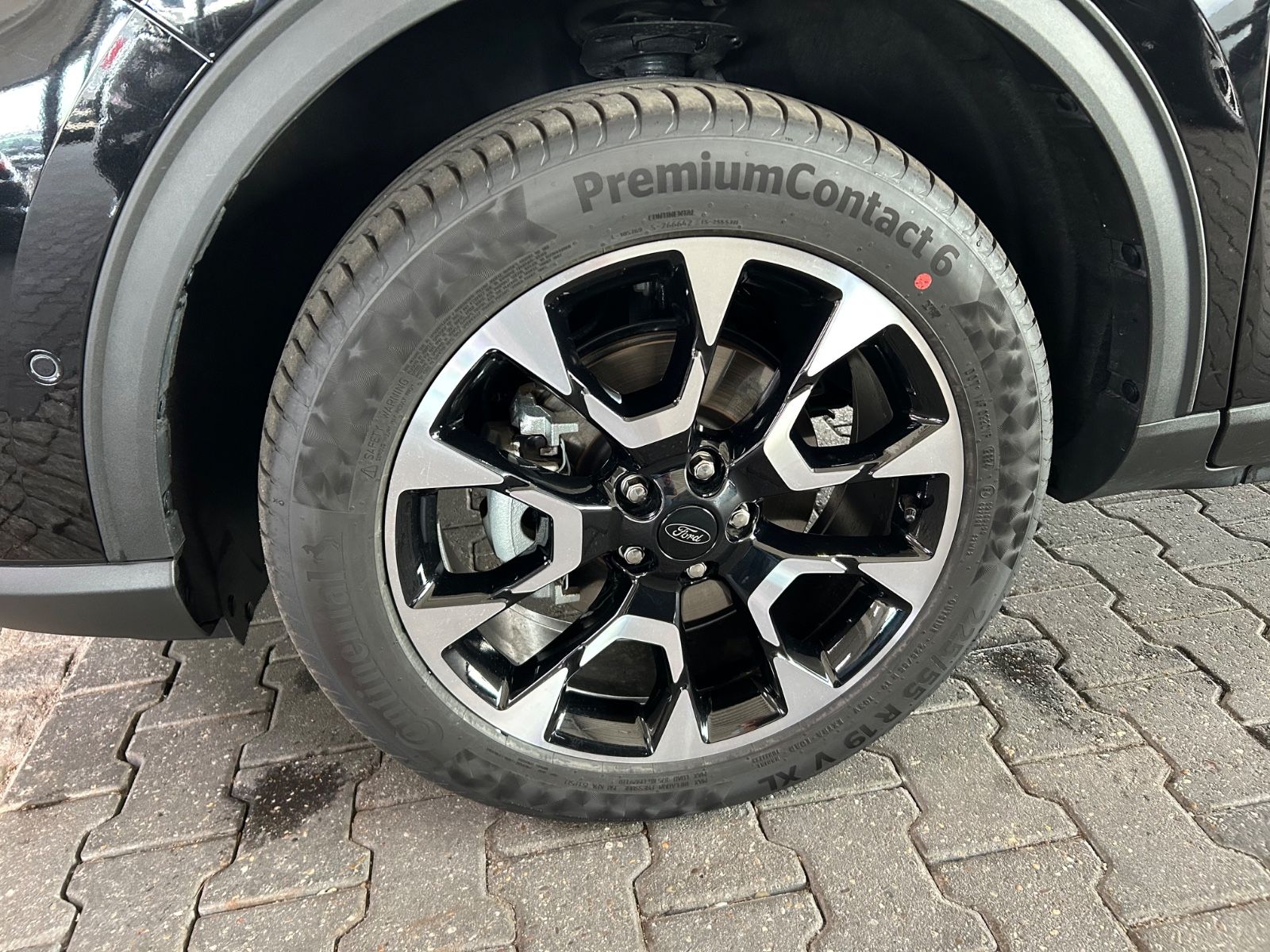 Ford Kuga Hybrid Active X AWD - Samsaru's Car Outlet