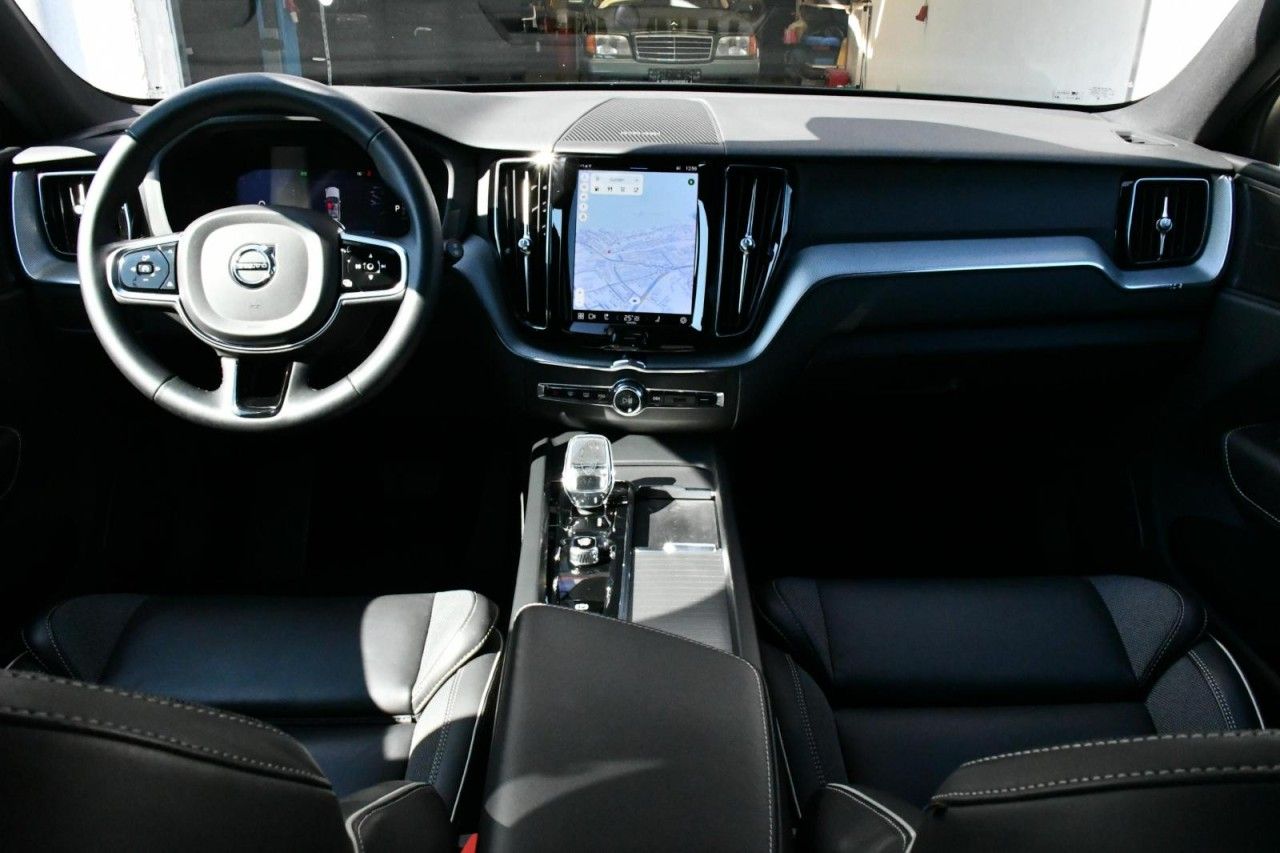 Volvo XC60 AWD Plus Dark ACC*H&K*AHK*BLIS*CAM*NAV*
