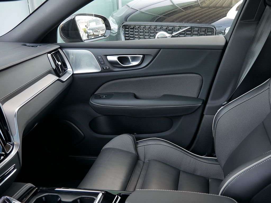 Volvo S60 T8 AWD Ultimate Dark AWD