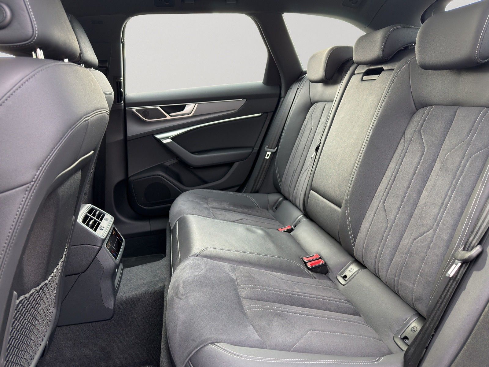 Audi A6 Avant 40 TDI quattro S line LEDER/PANO/ACC/RF