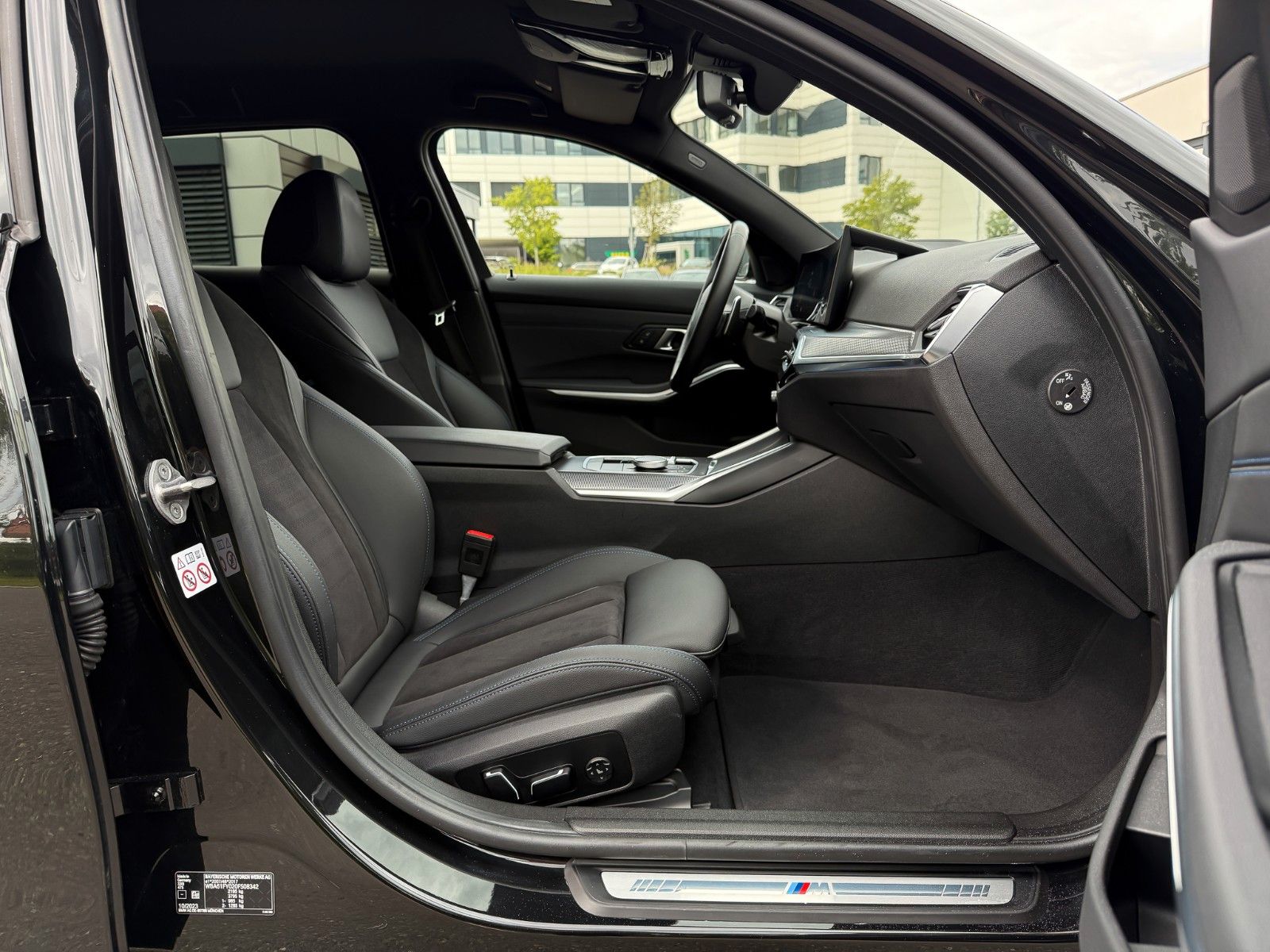 BMW 330 i M Sport - Samsaru's Car Outlet