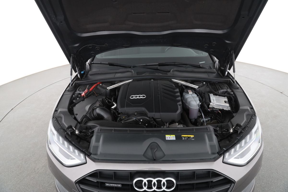 Audi A4 Avant 40 TFSI quattro advanced - Samsaru's Car Outlet