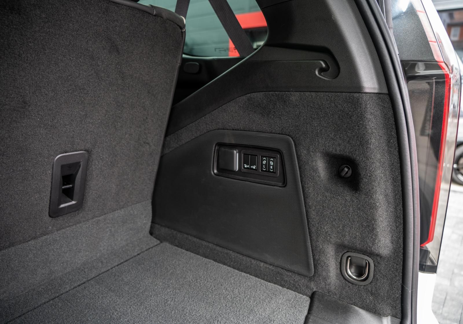 Cadillac Escalade 6,2l Sport Platinum,Nachtsicht,Luft,LPG