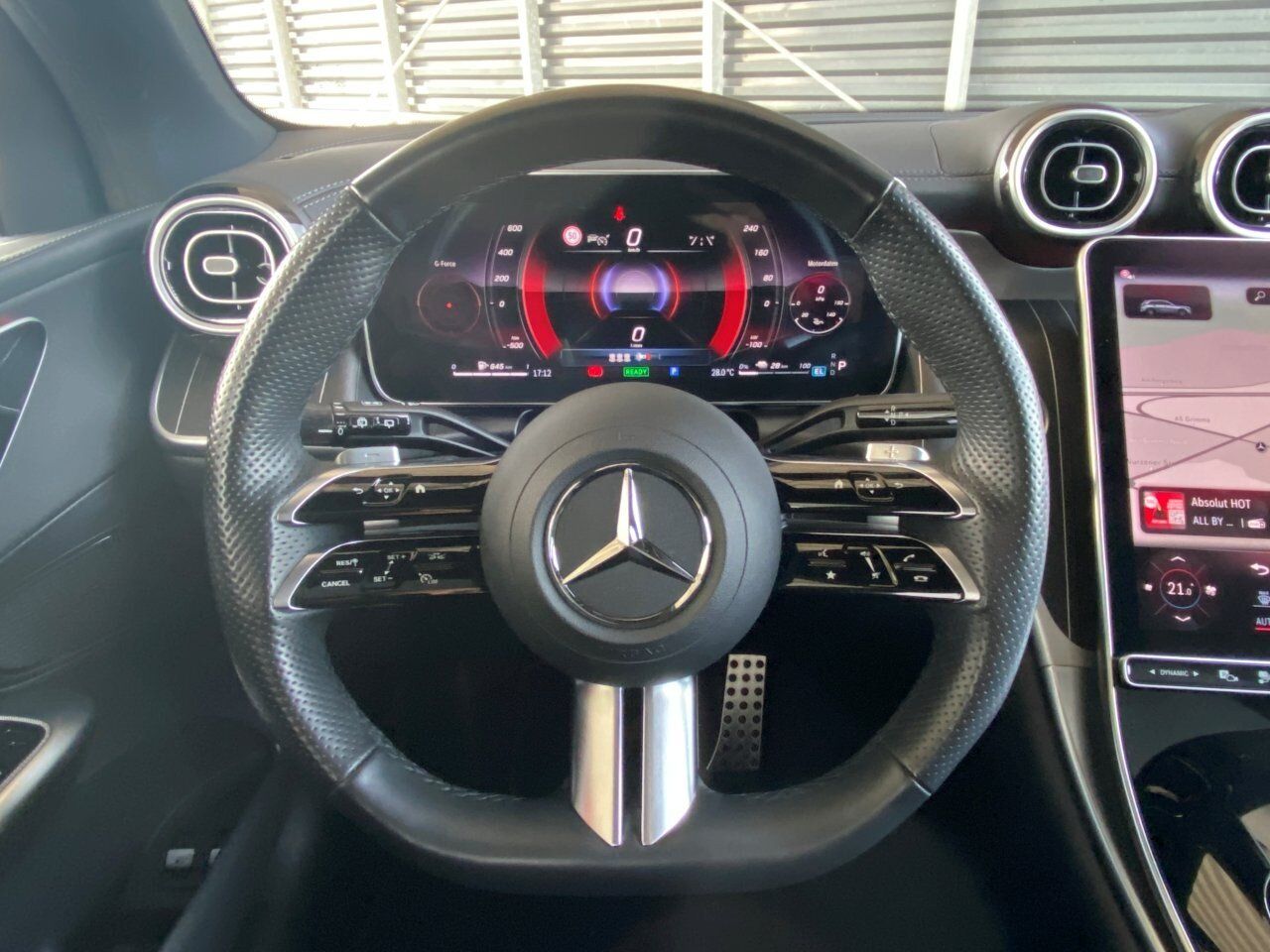 Mercedes-Benz GLC 300 e 4M AMG-Premium+AHK+Pano+Distronic+Keyl