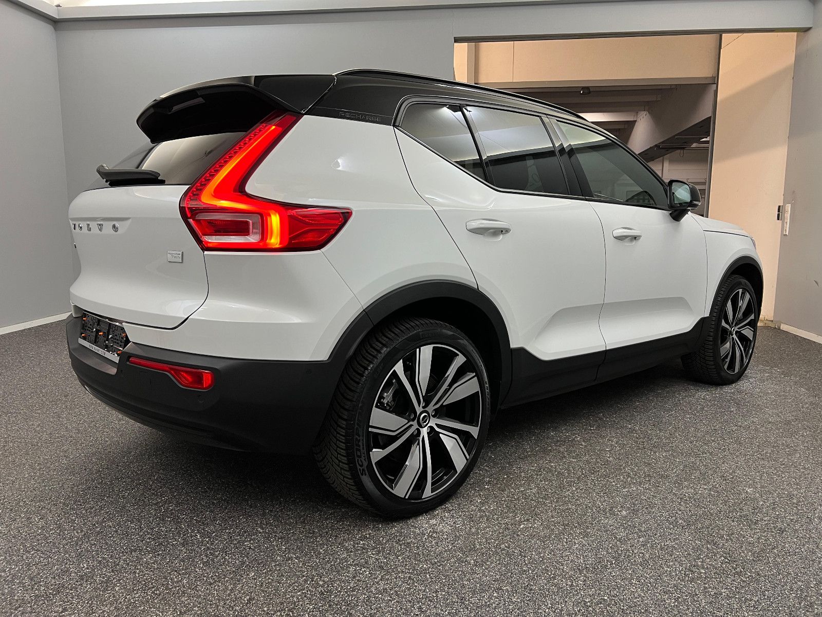 Volvo XC 40 Recharge Pro 360*PANO*MEMO*H&K*INTI-LIGHT