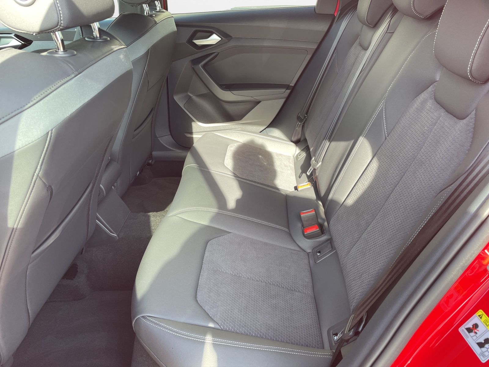 Audi A1 Sportback 40 TFSI S tronic S line  Navi LED K