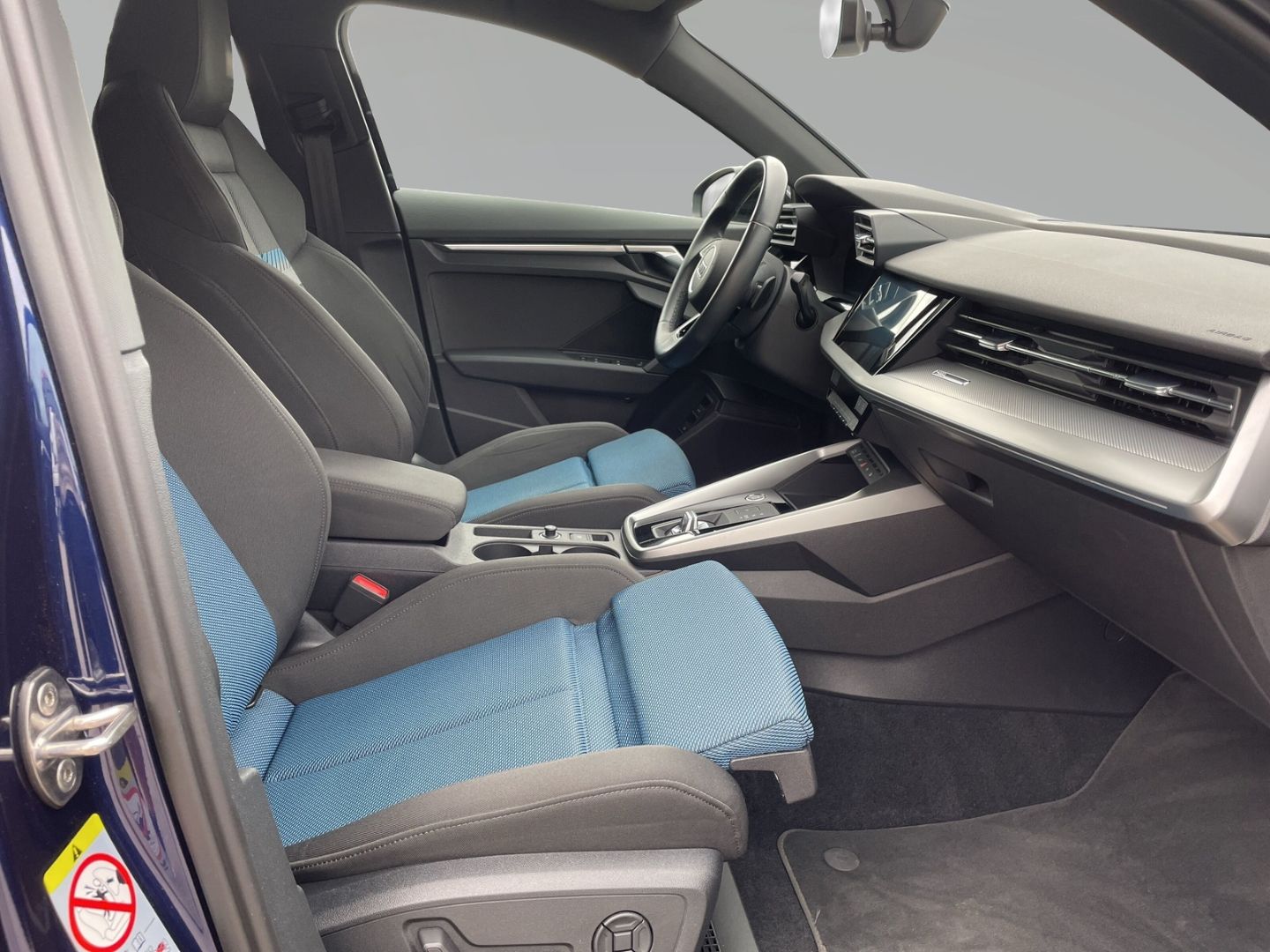 Audi A3 Sportback 45 TFSI e S line LED Kamera Pano vi