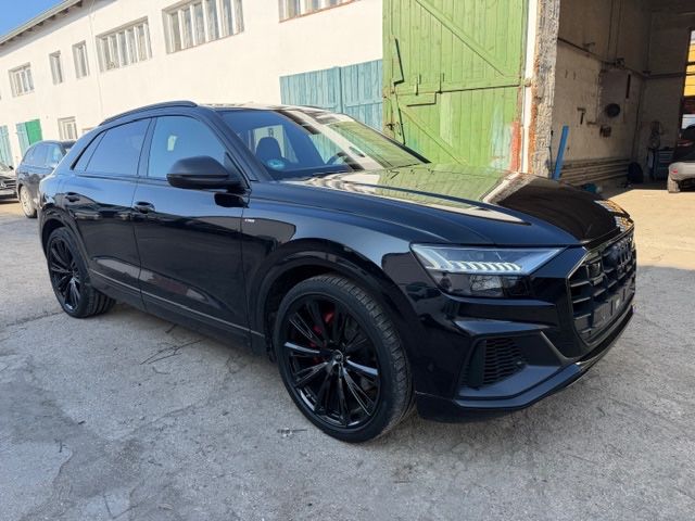 Audi Q8 60 TFSI e quattro S-Line*Carbon Paket*Panoram