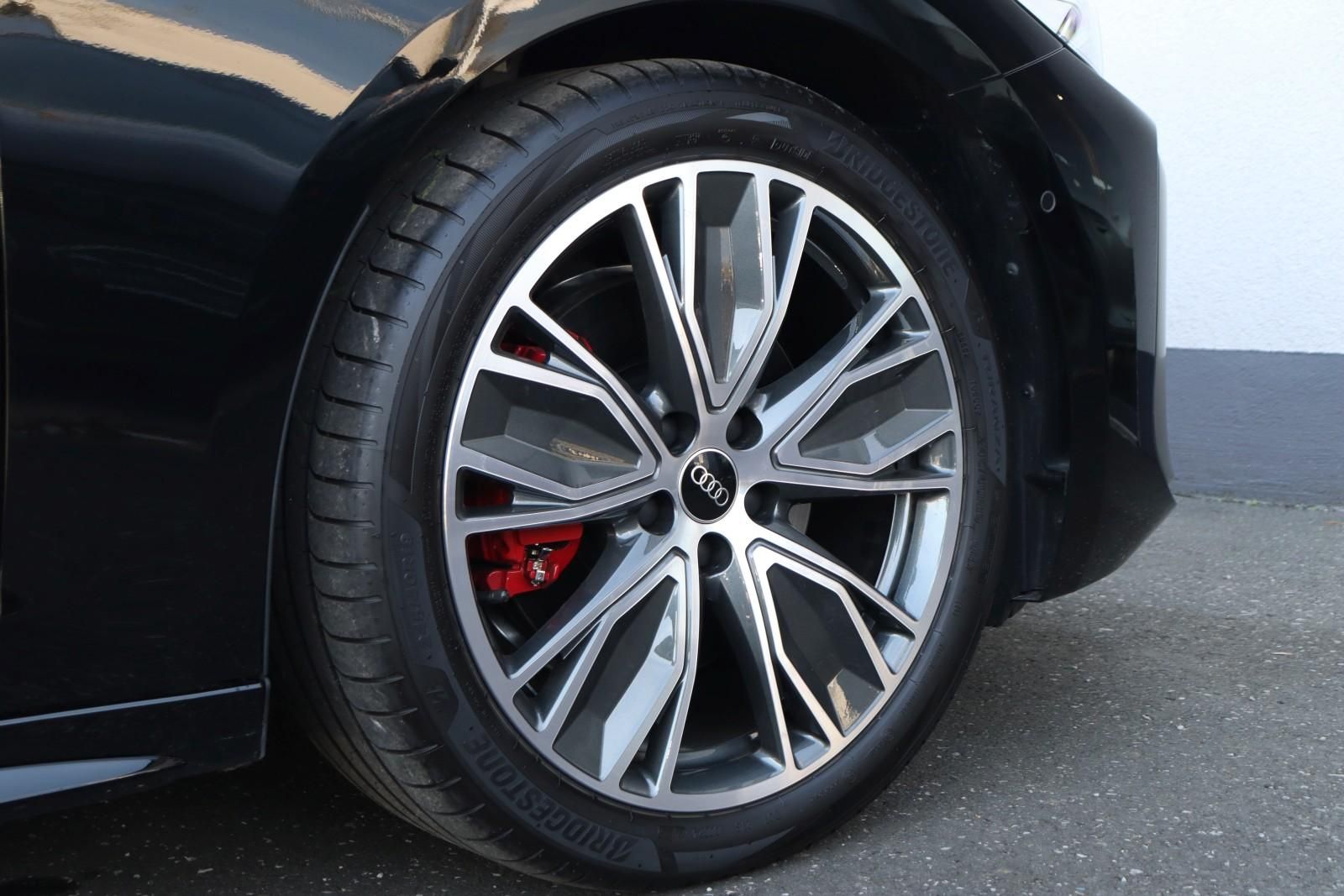 Audi A5 Avant 2.0TDI quattro Edit one S-LINE +AHK+ACC