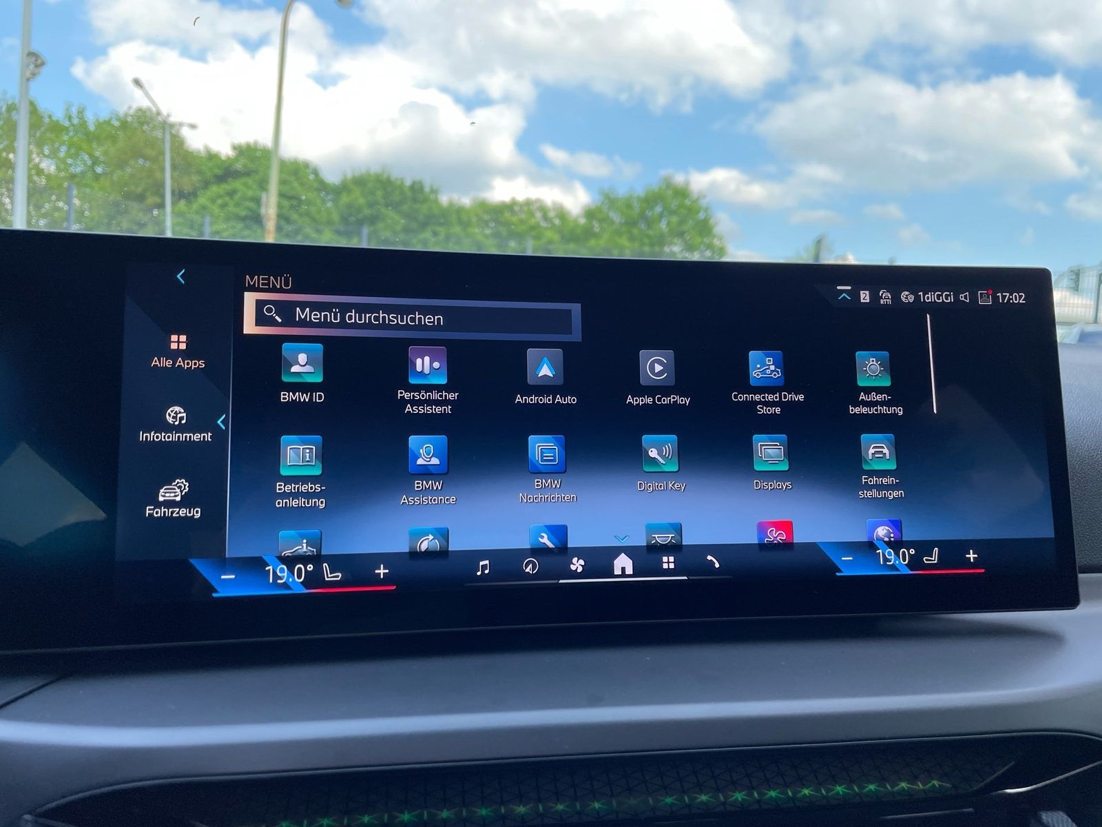 BMW 318i Tour || AHK Keyless ACC 360° FIN ab 1,99% !