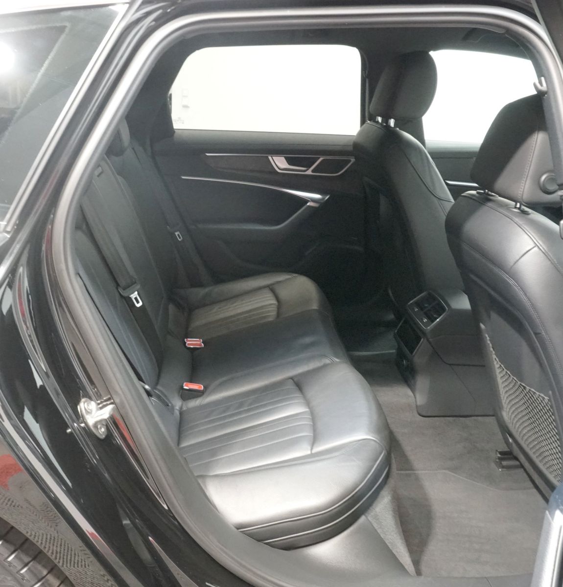 Audi A6 Avant 45 TDI quattro Plus - Samsaru's Car Outlet