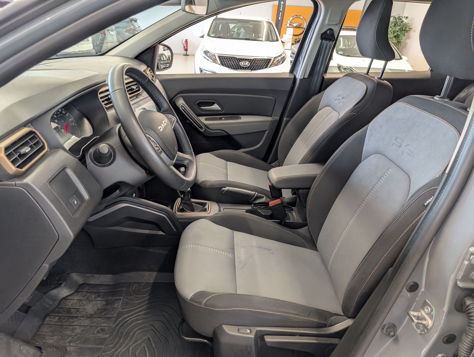 Dacia Duster 1.3 TCe Extreme 2WD - Samsaru's Car Outlet