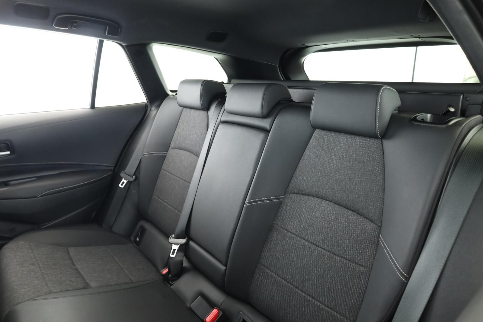 Toyota Corolla Touring Sports 2.0 CVT Team D Navi Kam