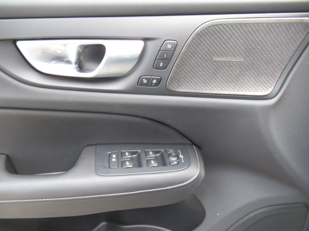Volvo S60 B4 Benzin Plus Dark Automatik
