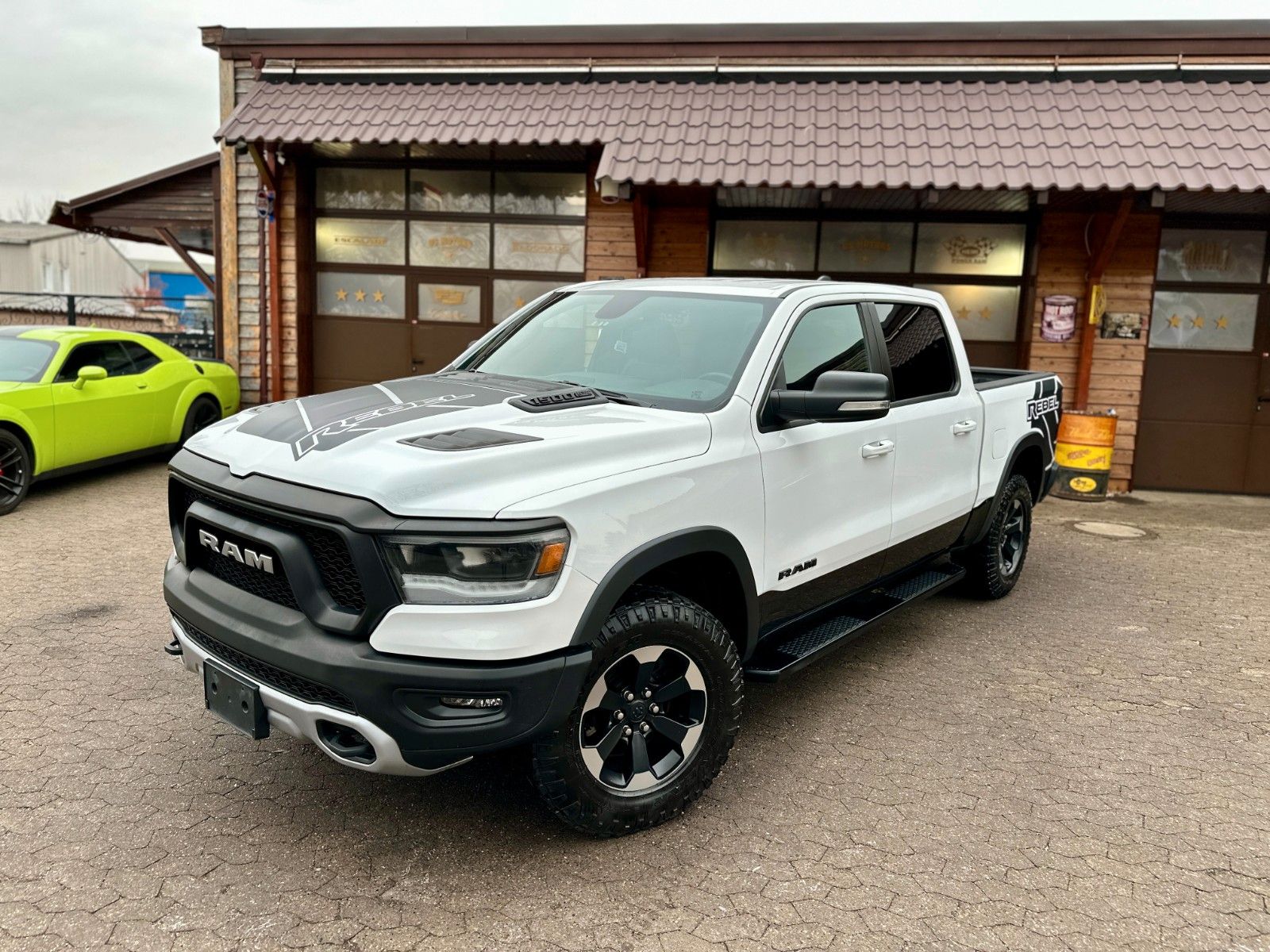 Dodge 5.7 V8*4X4*REBEL*LEDER*LED*NAVI*AHK*MFL*GARANTIE