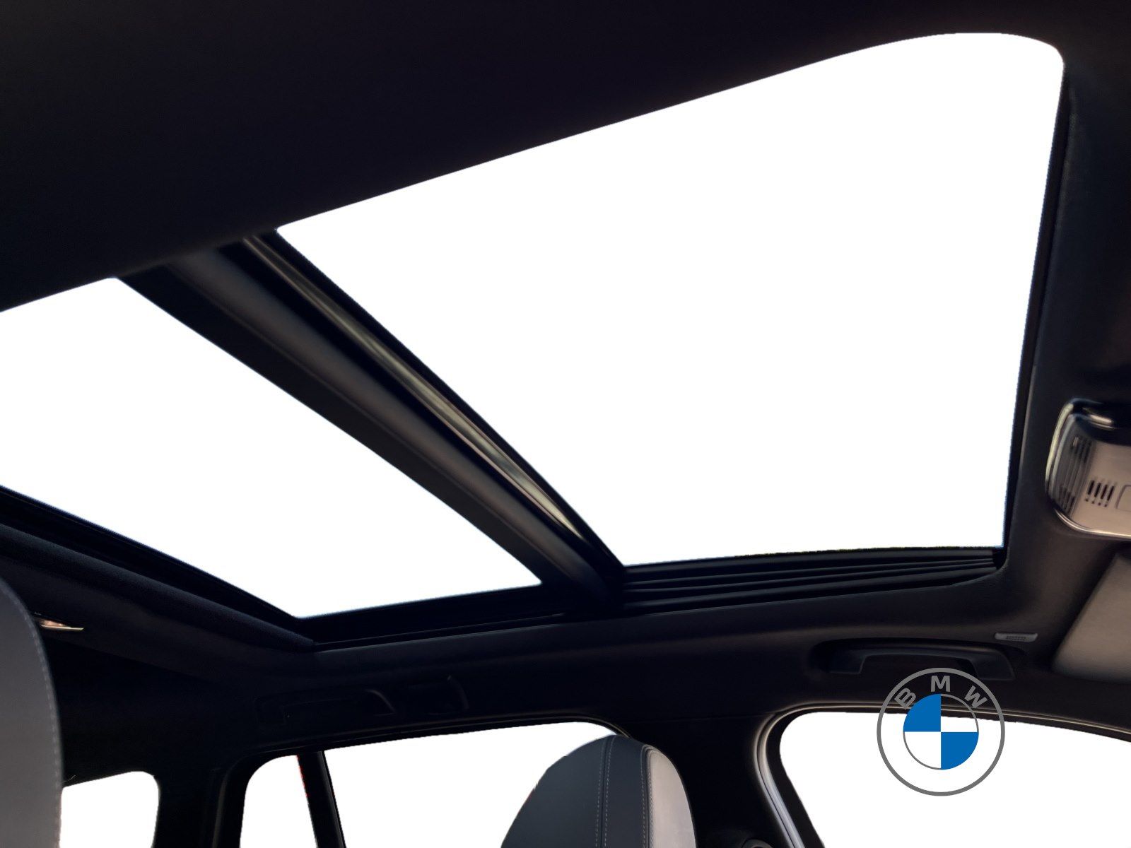 BMW 330e xDrive Touring M Sport DA Prof Pano AHK PA+