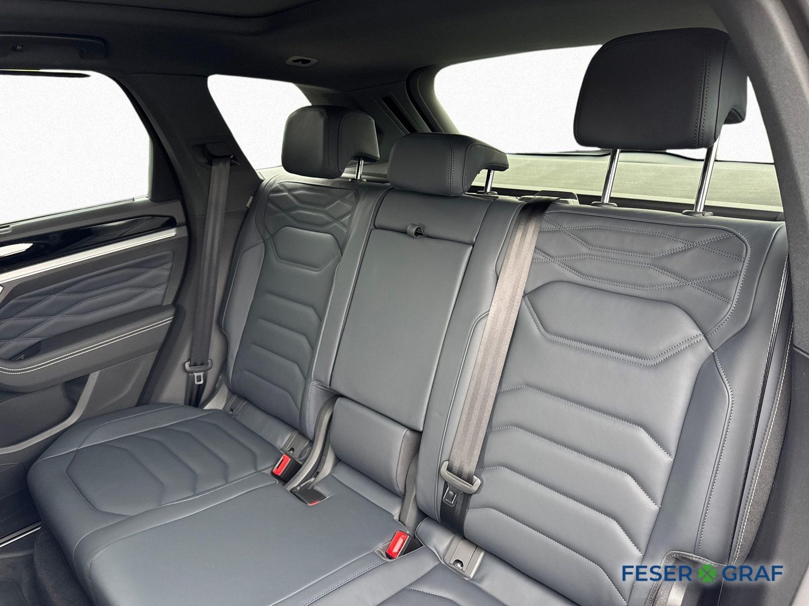 Volkswagen Touareg R-Line 3.0 TDI AHK ACC PANO STANDHZ LUFT