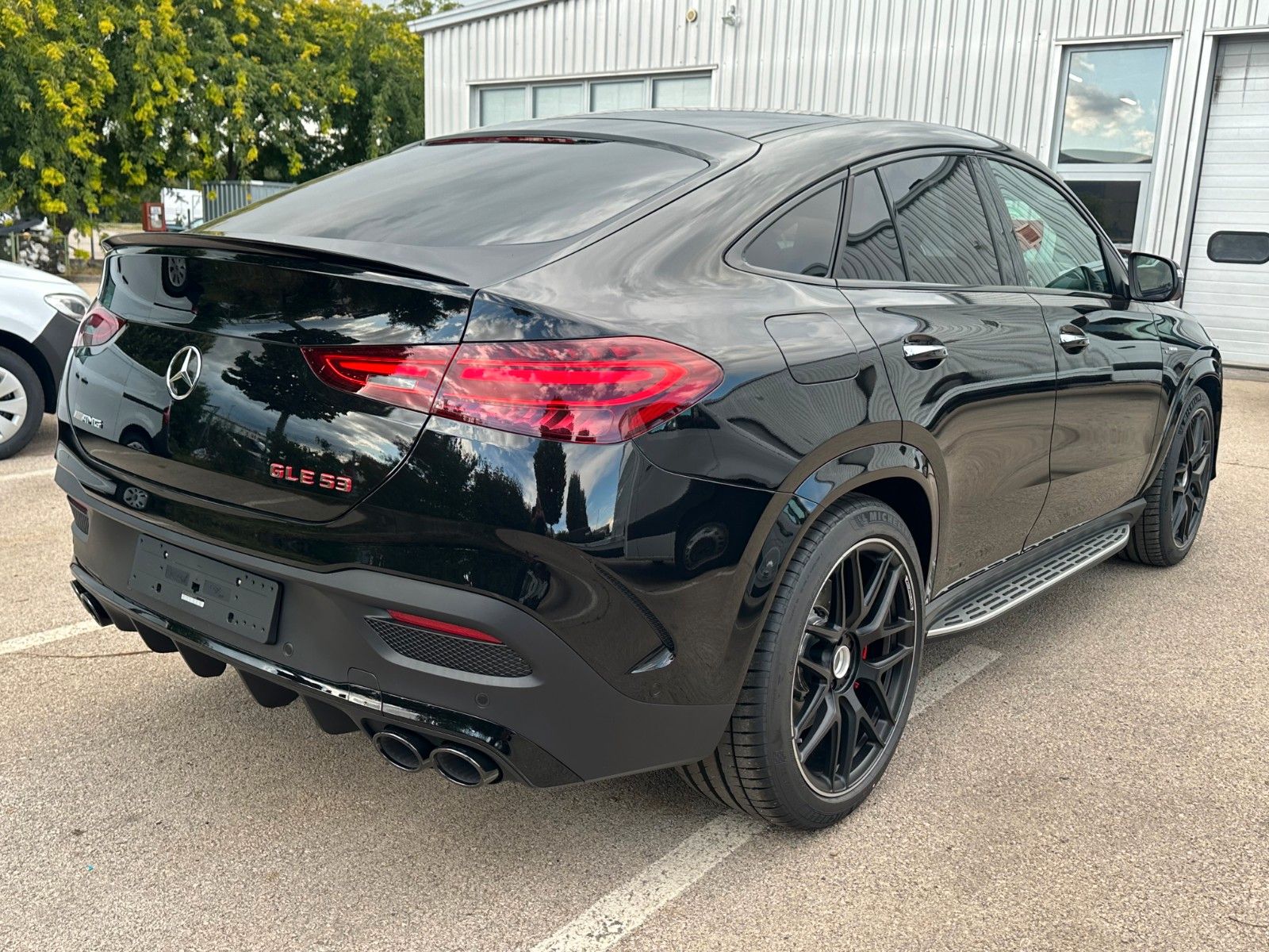 Mercedes-Benz GLE 53e*AMG*CARBON-LENK*PANO*HUD*BELÜF+MASS*SOFT
