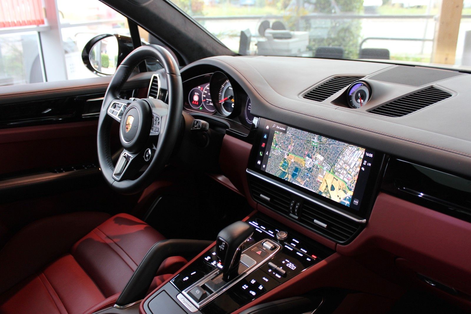 Porsche Cayenne Turbo Sport Design Kreide Approved 201T€